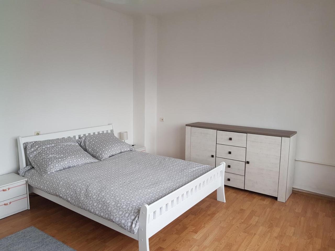 באניה לוקה Sara Apartment מראה חיצוני תמונה