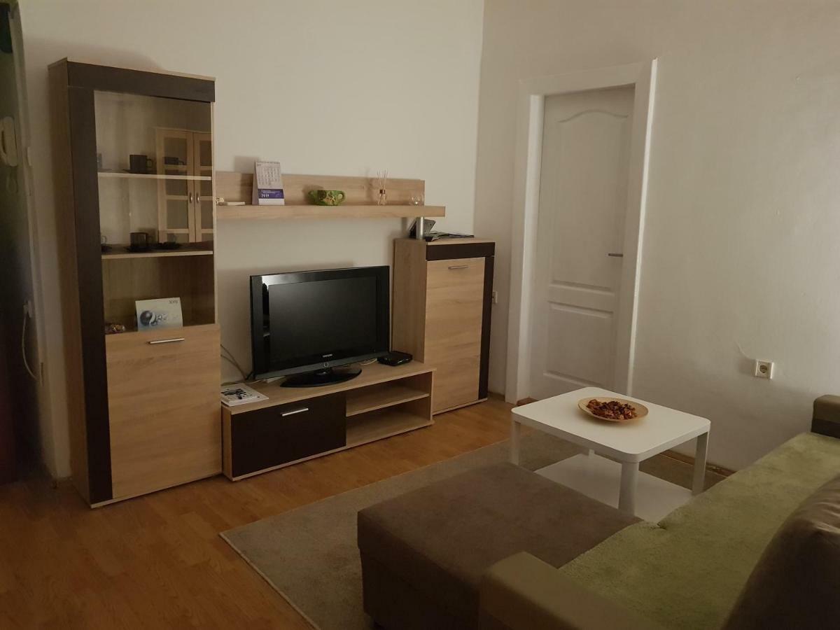 באניה לוקה Sara Apartment מראה חיצוני תמונה
